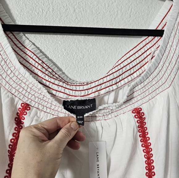 Off-Shoulder White Top with Red Embroidery Sz 18/20 - Picture 4 of 10